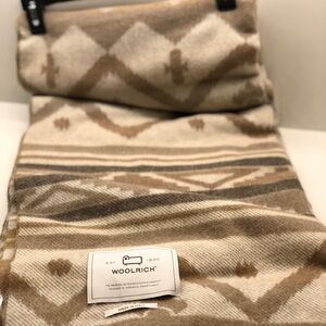 Woolrich Geometric Patterned Blanket